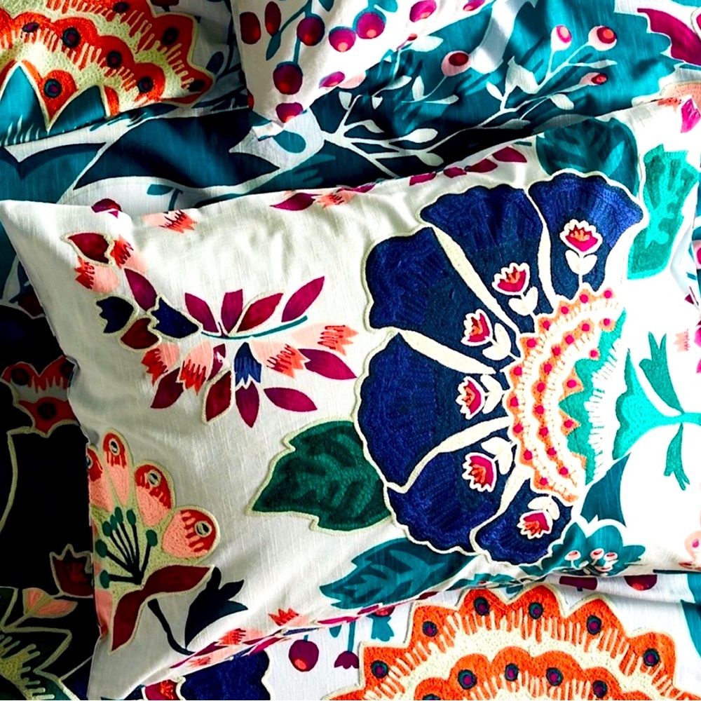 LIBERTY x ANTHROPOLOGIE Embroidered Feather Bloom Collection King Shams,set of 2